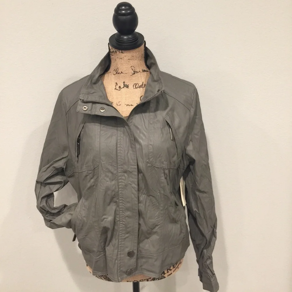 NWT Vertigo Paris Faux Leather Bomber - Picture 1 of 8